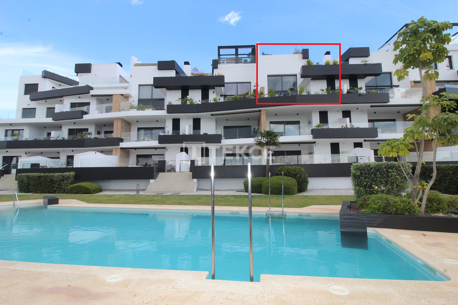 Sea-View Duplex Penthouse in Orihuela Costa Alicante with Solarium