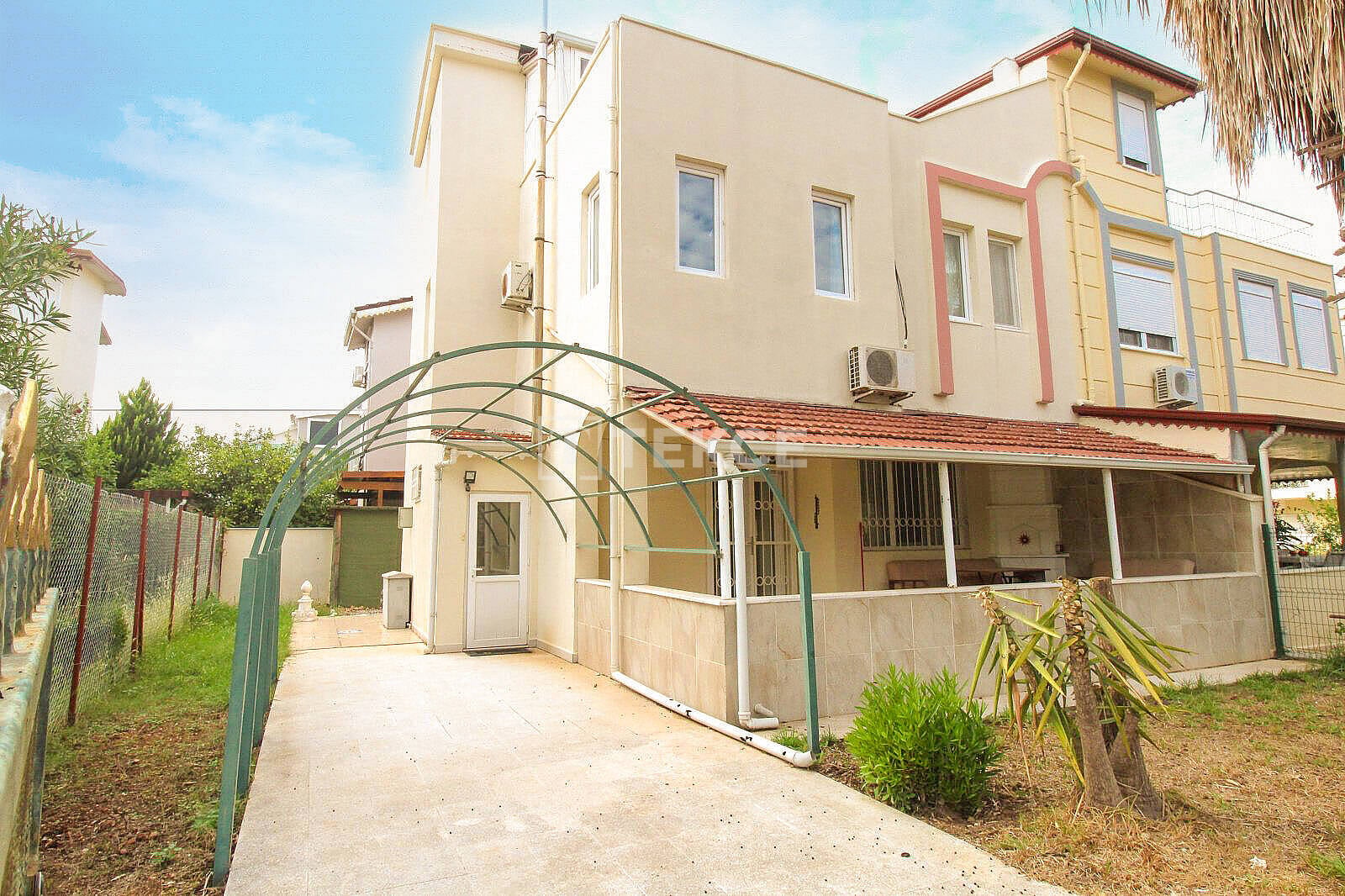 Furnished Semi-Detached Villa with Pool in Kadriye Antalya