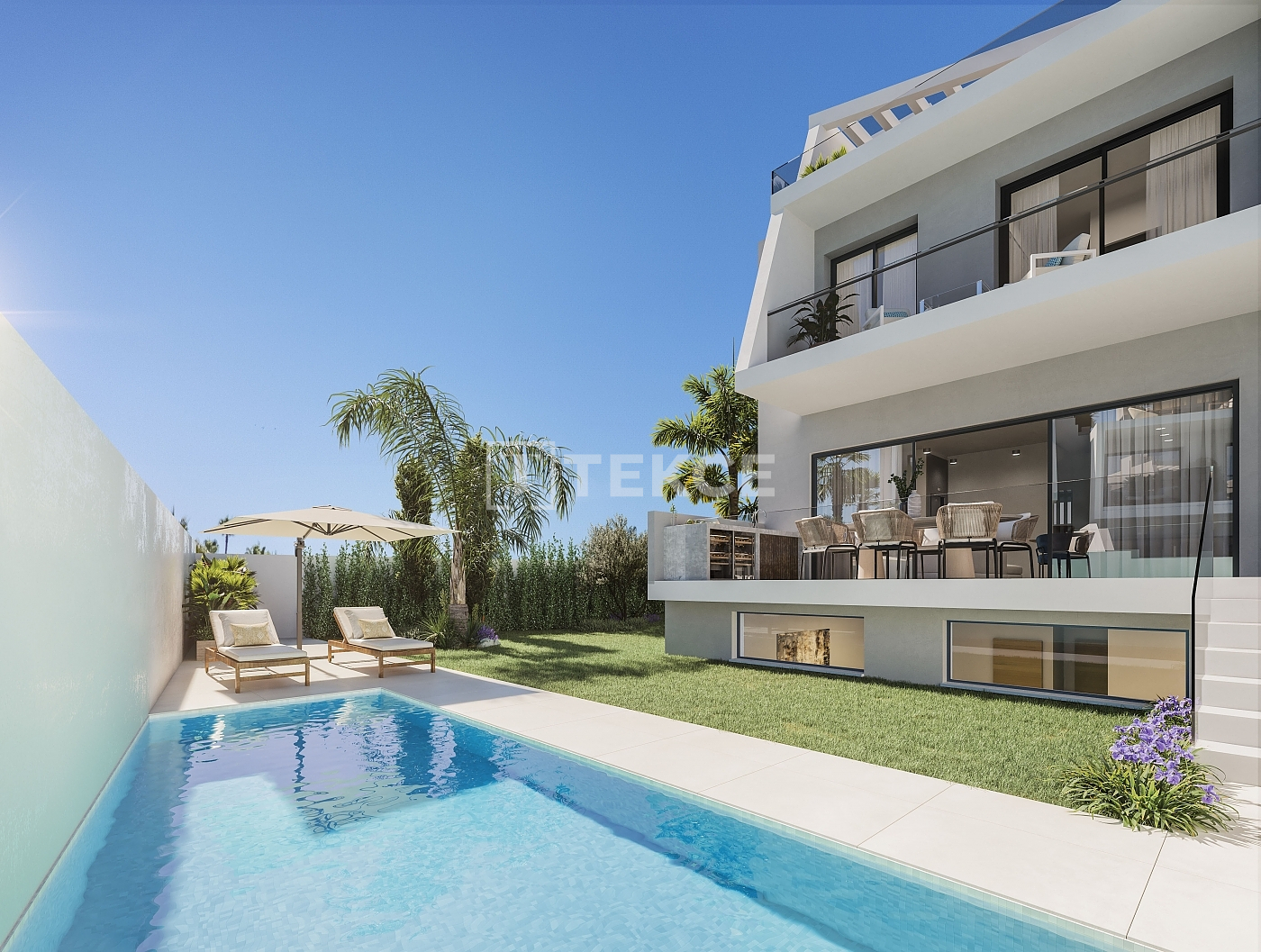 New Build Townhouses with Advanced Home Automation in Estepona
