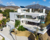 Luxury Villa with Rich Amenities in a Prime Area in Benahavis 6