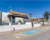 Ruime Vrijstaande Villa Vlakbij Het Strand In Torrevieja Alicante 2