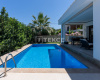 Freistehende Villa Mit Pool Nahe Von Annehmlichkeiten In Alaçatı Çeşme 2
