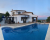 Rymlig Villa Med Pool Och Bergsutsikt I Alicante