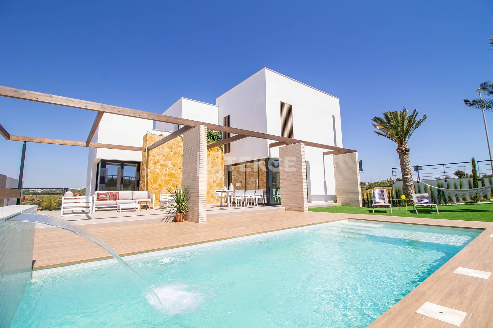 Detached Luxury Villas Near Beach in Orihuela Alicante