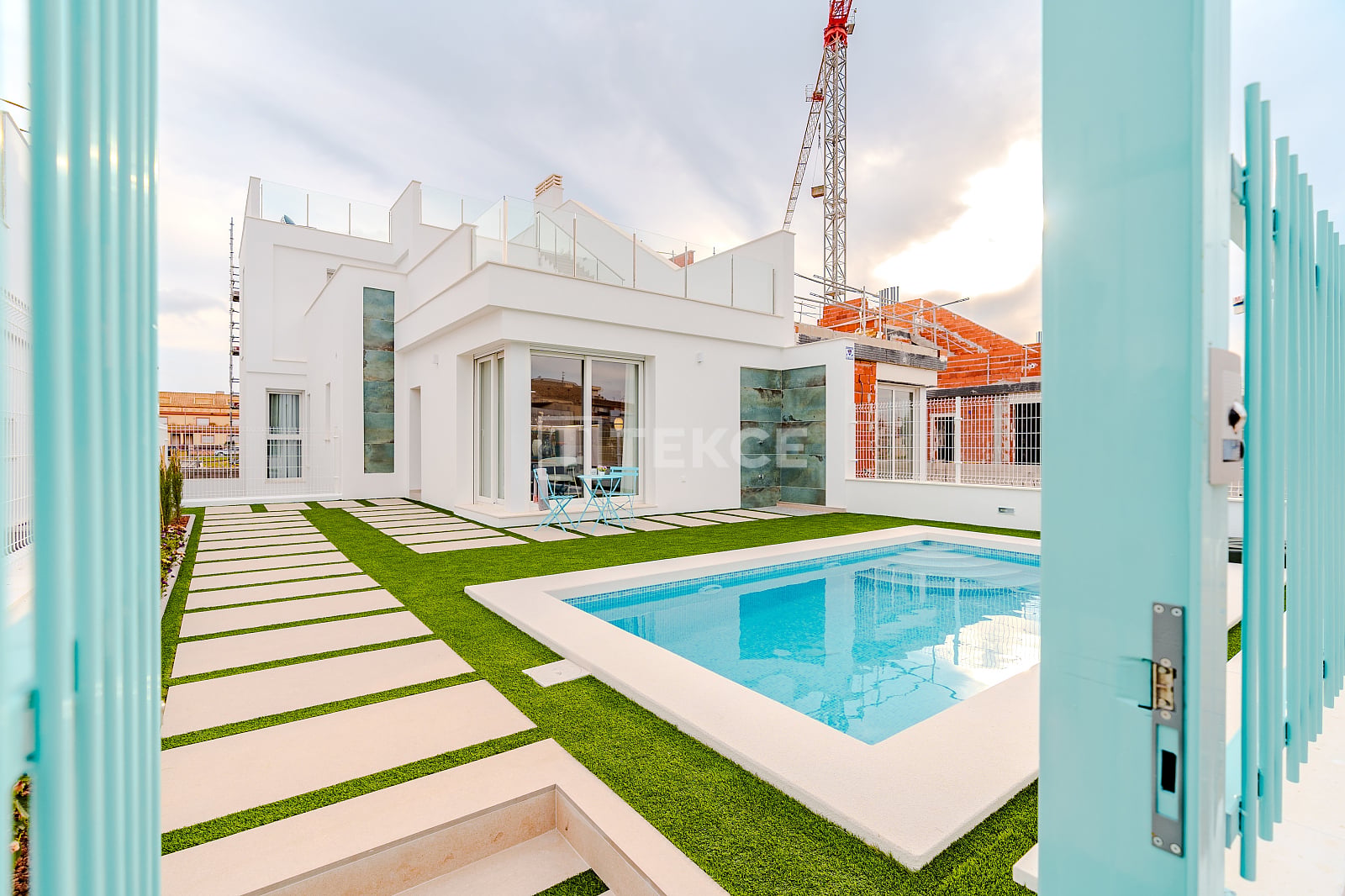 Exclusive Modern Homes in Los Alcázares Near La Serena Golf
