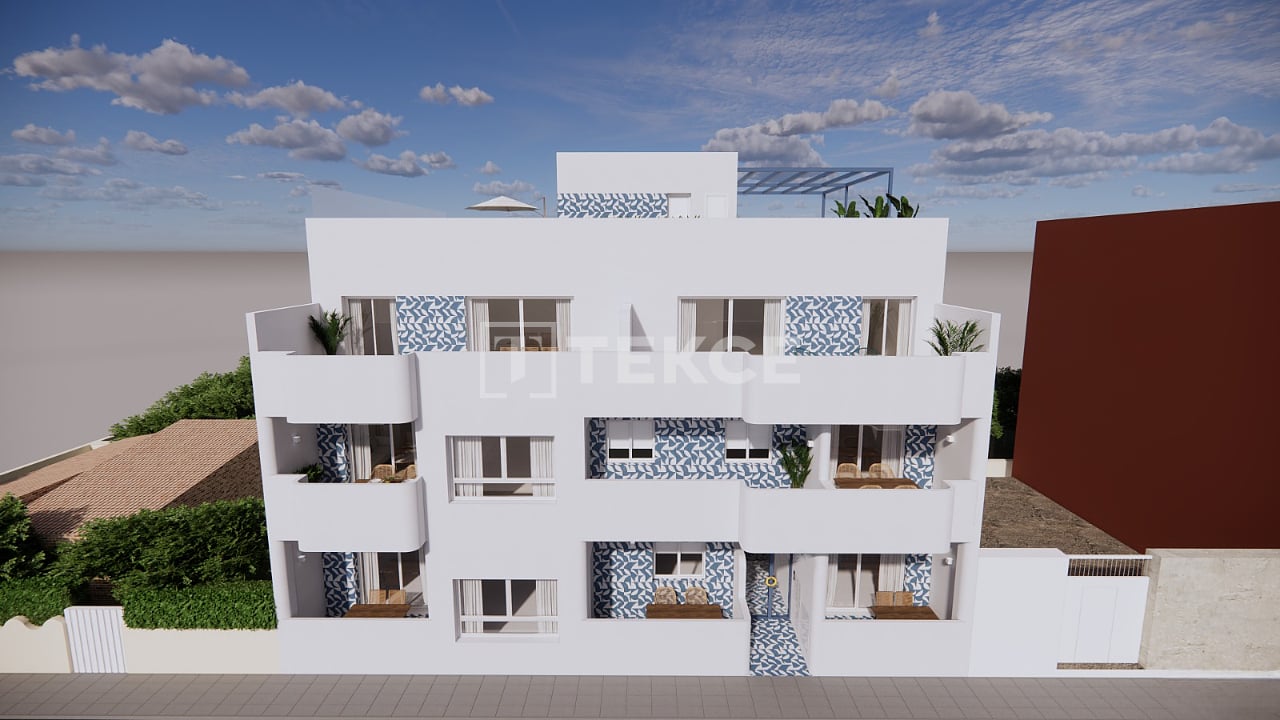 Alicante’de Marinaya Yakın Deniz Manzaralı 1+1, 2+1 ve 3+1 Daireler