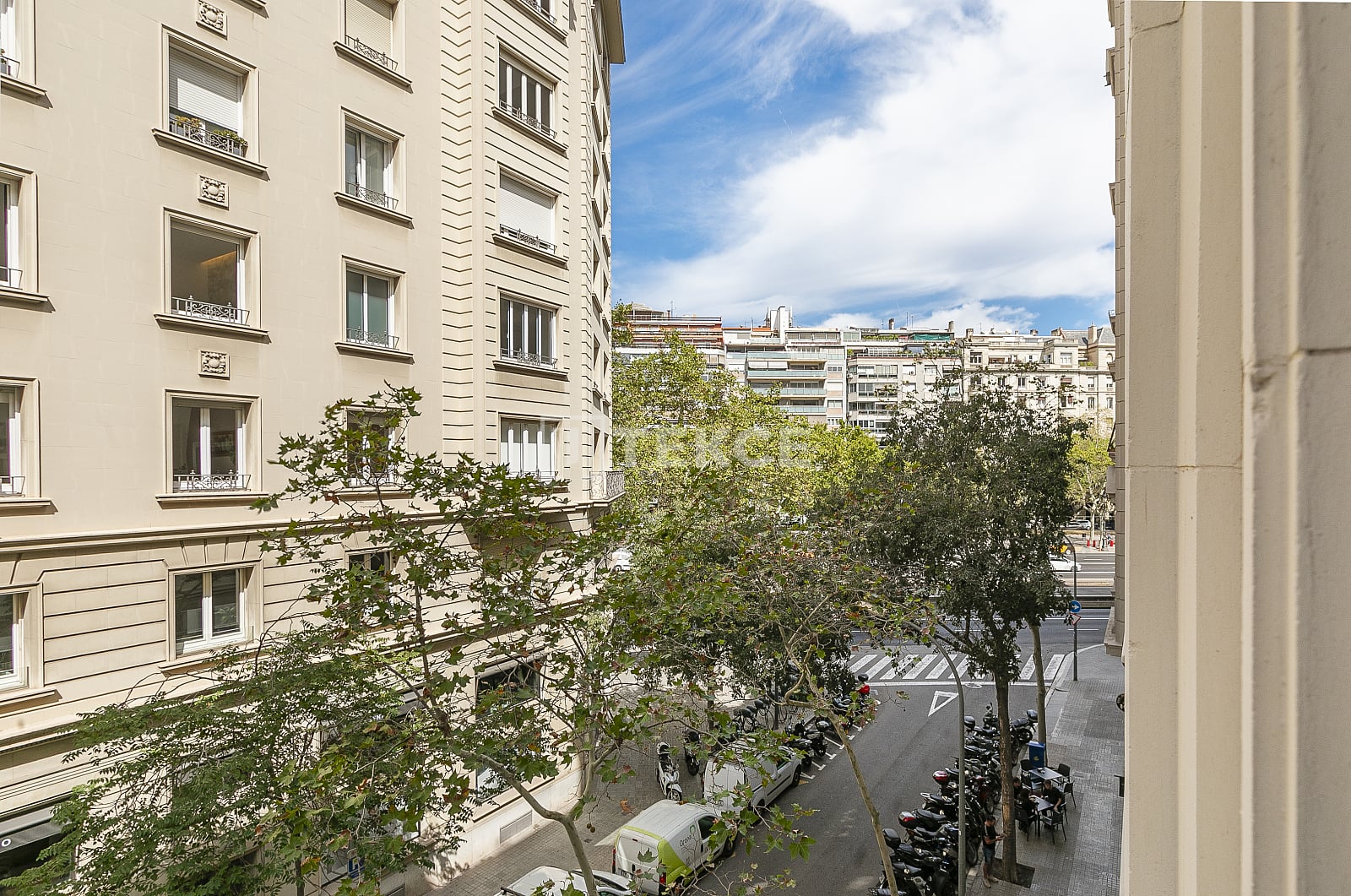 Modern Apartment Close to Avenida Diagonal in Les Corts