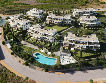 Casares'te Denize Yürüme Mesafesinde Sitede Şık Daireler 7