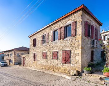 Historic Country House with Pool in İzmir Foça 4