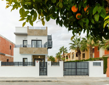 Villas Independientes Con Piscina Y Parking En Torrevieja Alicante 5