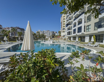 Magnificent Real Estate Within Walking Distance to the Beach in Alanya 4
