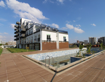 Apartments in a Complex with Terraces in Antalya Altintas 1