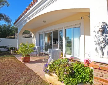 Elegant Villa Med Havsutsikt I Ett Utmärkt Läge I Benalmadena 13