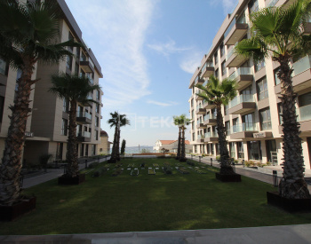 Apartment in a Prestigious Complex in Buyukcekmece Istanbul 4