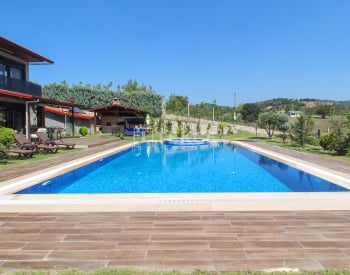 Ruim Huis Met Turks Bad En Zwembad In Kocaeli 11