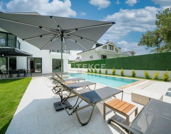 Fethiye Çiftlik'te Müstakil Havuzlu Otoparklı Modern Villalar 8