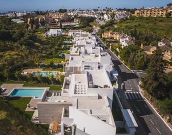 Villas Vues Imprenables Dans Un Quartier Populaire À Estepona 6