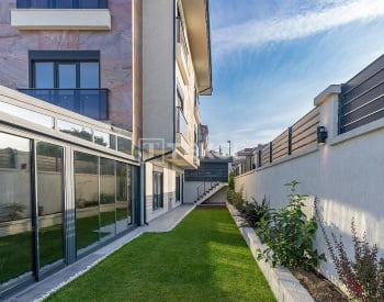Villa with Outdoor Pool and Parking Space in İstanbul Beylikdüzü 6