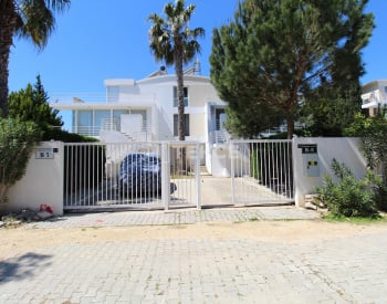 Villa Tríplex Amueblada Con Piscina En Kadriye Antalya 5