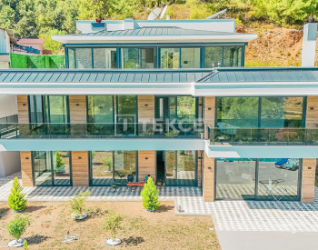 Alanya Tepe'de Doğa Manzaralı Şık Tasarımlı Müstakil Villa 1
