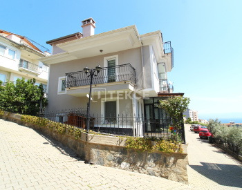 Mudanya Halitpaşa'da Deniz Manzaralı Eşyalı Müstakil Villa 3