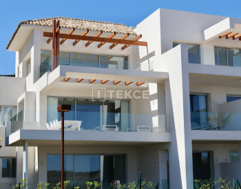 Benahavis'te Ferah Tasarımlı ve Deniz Manzaralı Daireler 5