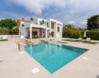 Traumhafte Villa Mit 4 Schlafzimmern, Pool Und Solarium In Orihuela 7