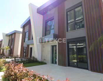 Villor Med Privata Pooler På En Huvudväg I Antalya Altıntaş 5