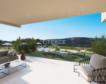 Estepona'da Doğa İle İç İçe Golf Sahalarına Yakın Daireler 9