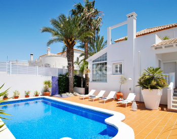 Chalet Estilo Mediterráneo Cerca De La Playa En Alicante La Marina 25