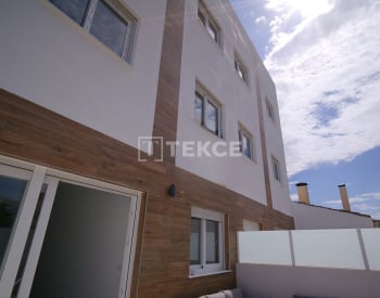 Contemporary Real Estate Near Amenities in Pilar De La Horadada 2