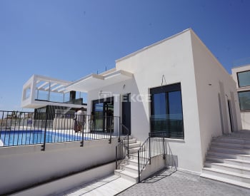 Modernes Einfamilienhaus Mit Pool Und Bergblick In Polop 2