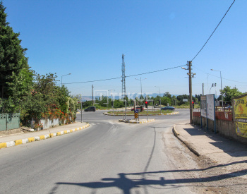 在亚洛瓦（yalova）凯塔兹德雷（kaytazdere）购物，靠近主干道和桥梁。 3