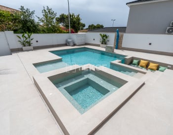 Traumhafte Villa Mit 4 Schlafzimmern, Pool Und Solarium In Orihuela 20