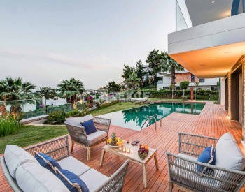 Vista Al Castillo Y Piscina Privada Villas Independientes En Bodrum 3