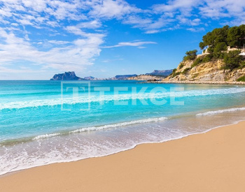 Golf View Apartments Near the Sea and City in Alicante 13