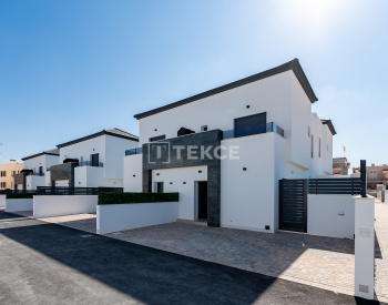 Bungalows Con Diseño Elegante En Gran Alacant Alicante 7