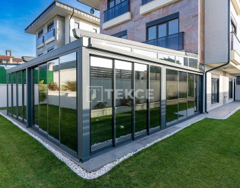 Villa with Outdoor Pool and Parking Space in İstanbul Beylikdüzü 4