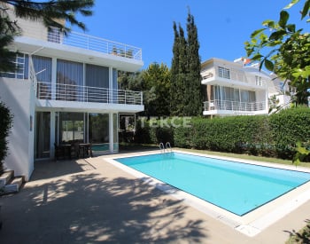 Villa Tríplex Amueblada Con Piscina En Kadriye Antalya 9