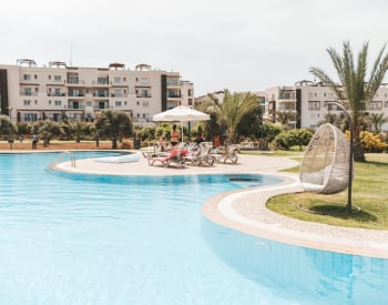 Kıbrıs'ta Özel Plajı Bulunan Lüks Sitede Satılık Daireler 2