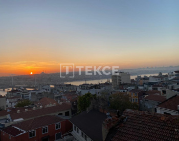 Tarihi Galata Kulesi'nde Deniz Manzaralı Eşyalı Daire 3