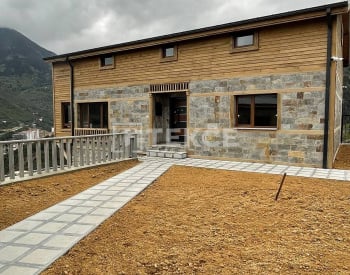 Maison En Pierre À Maçka Trabzon Avec Piscine Et Jardin D'hiver 3