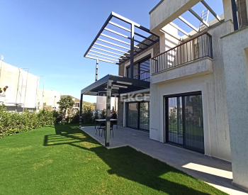 Bodrum Türkbükü'nde Havuzlu Sitede Satılık 2+1 ve 3+1 Daireler 2