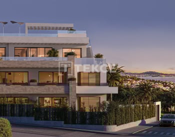 埃斯特波纳（estepona）海滨公寓内的海景公寓 13