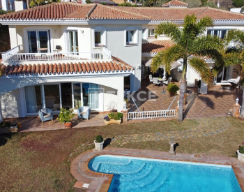 Stylowa Willa Z Widokiem Na Morze W Dobrej Lokalizacji W Benalmadena 4
