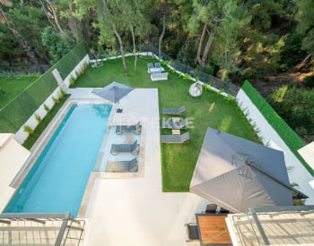 Fethiye Çiftlik'te Müstakil Havuzlu Otoparklı Modern Villalar 3