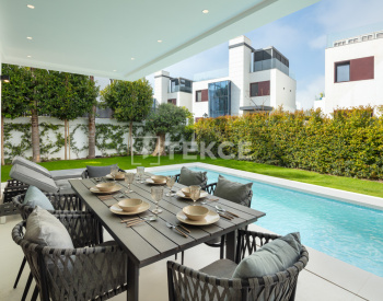 Zeezicht Huizen Op Exclusieve Locatie Nabij Strand In Marbella 4