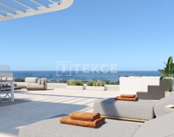 Apartments in Estepona with Terraces That Overlook the Sea 1