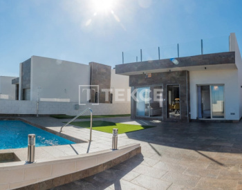 Villas Individuelles De Style Bungalow Avec Vue Sur Le Lac À Orihuela 9