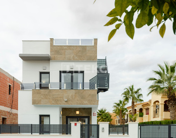Villas Independientes Con Piscina Y Parking En Torrevieja Alicante 6